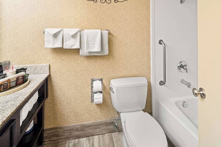 Room 38 of 54