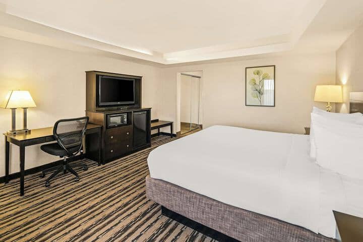 Room 5 of 54