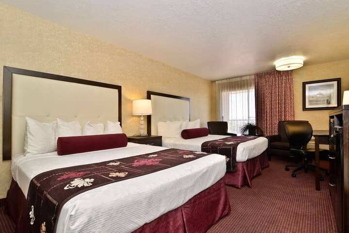 Room 33 of 54