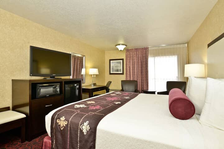 Room 3 of 54