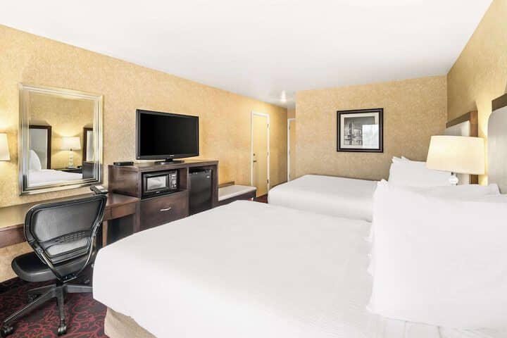 Room 12 of 54